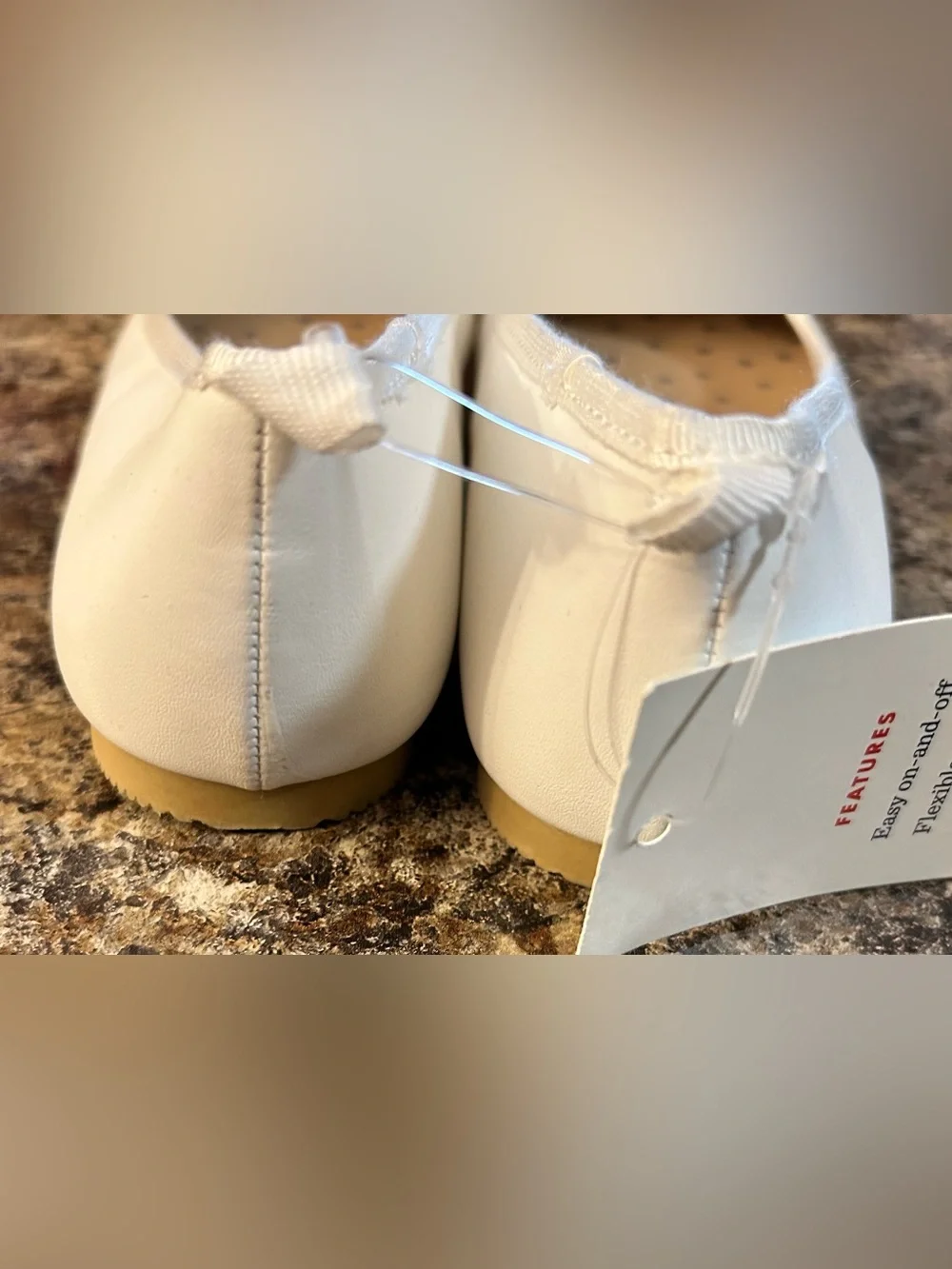 Cat & Jack Girls White Dress Shoes with bow Diana Size 2 FLAWED